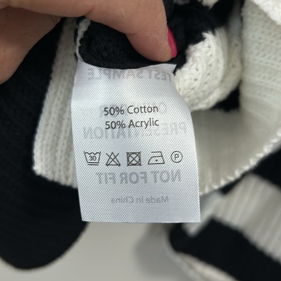 NWT B. coastline black & white sweater - Picture 8 of 13